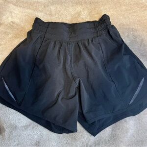 Lululemon hotty hot shorts black
